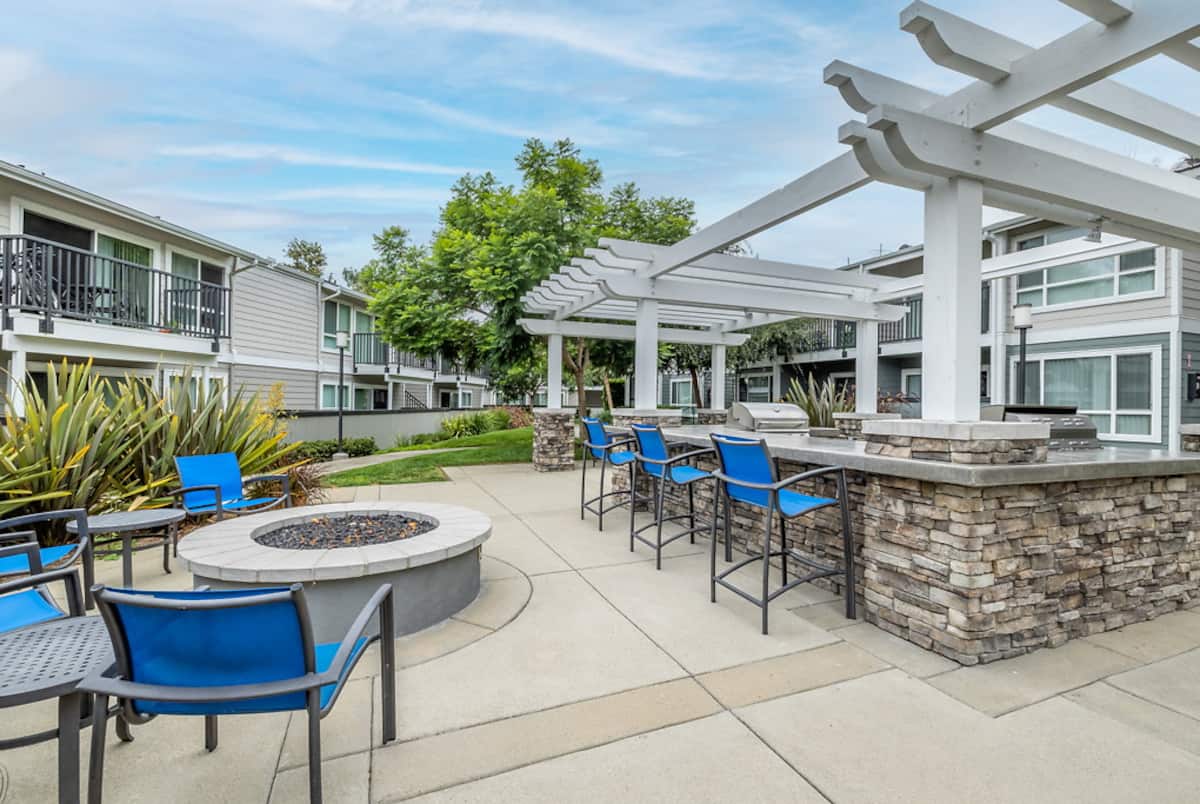 RGVtYW5kUGljdHVyZToxOTQzMTUzOTEx