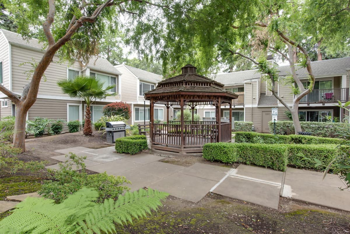 RGVtYW5kUGljdHVyZToxOTQzMTU3OTkz