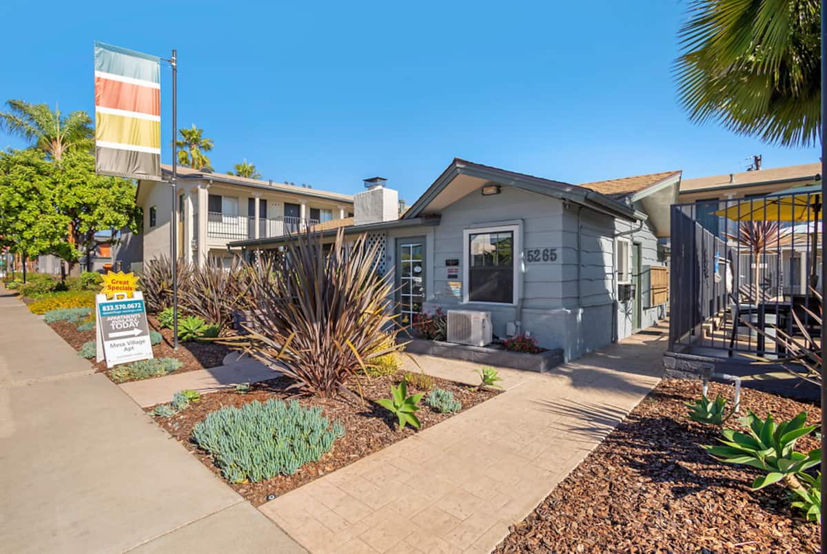 RGVtYW5kUGljdHVyZToxOTQzMTU5MzMx