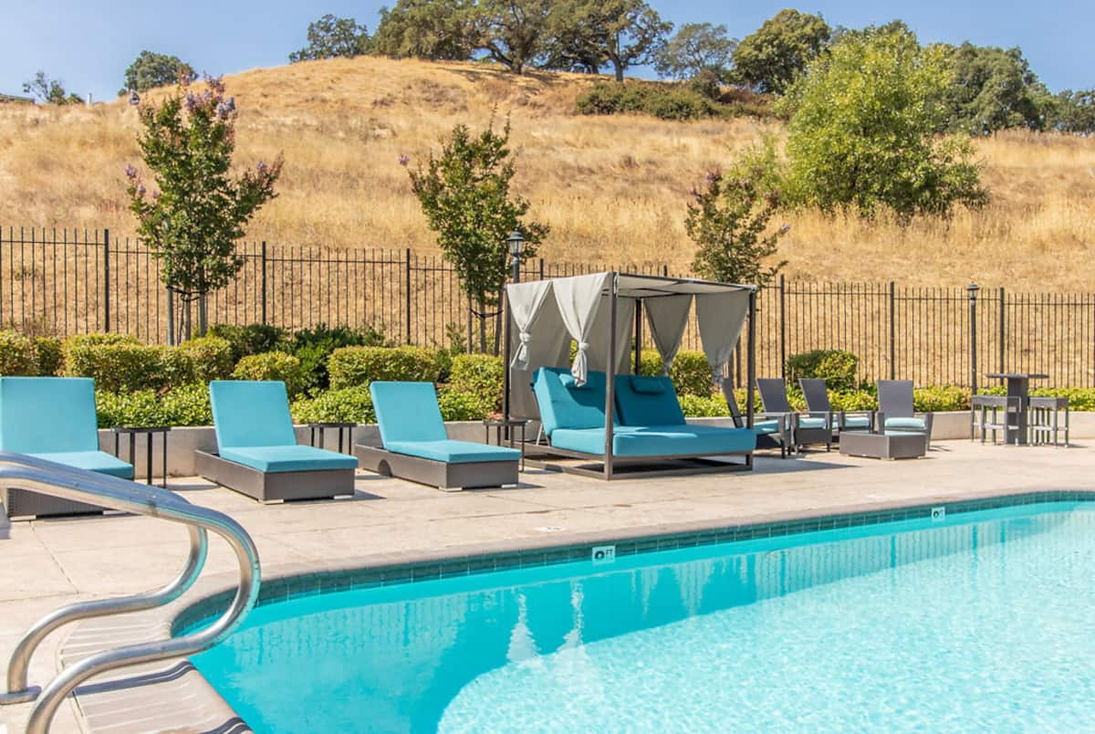 RGVtYW5kUGljdHVyZToxOTQzMTU2NTAy