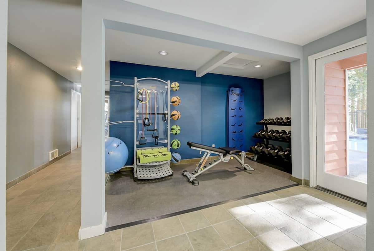 RGVtYW5kUGljdHVyZToxOTQzMTUzODE4