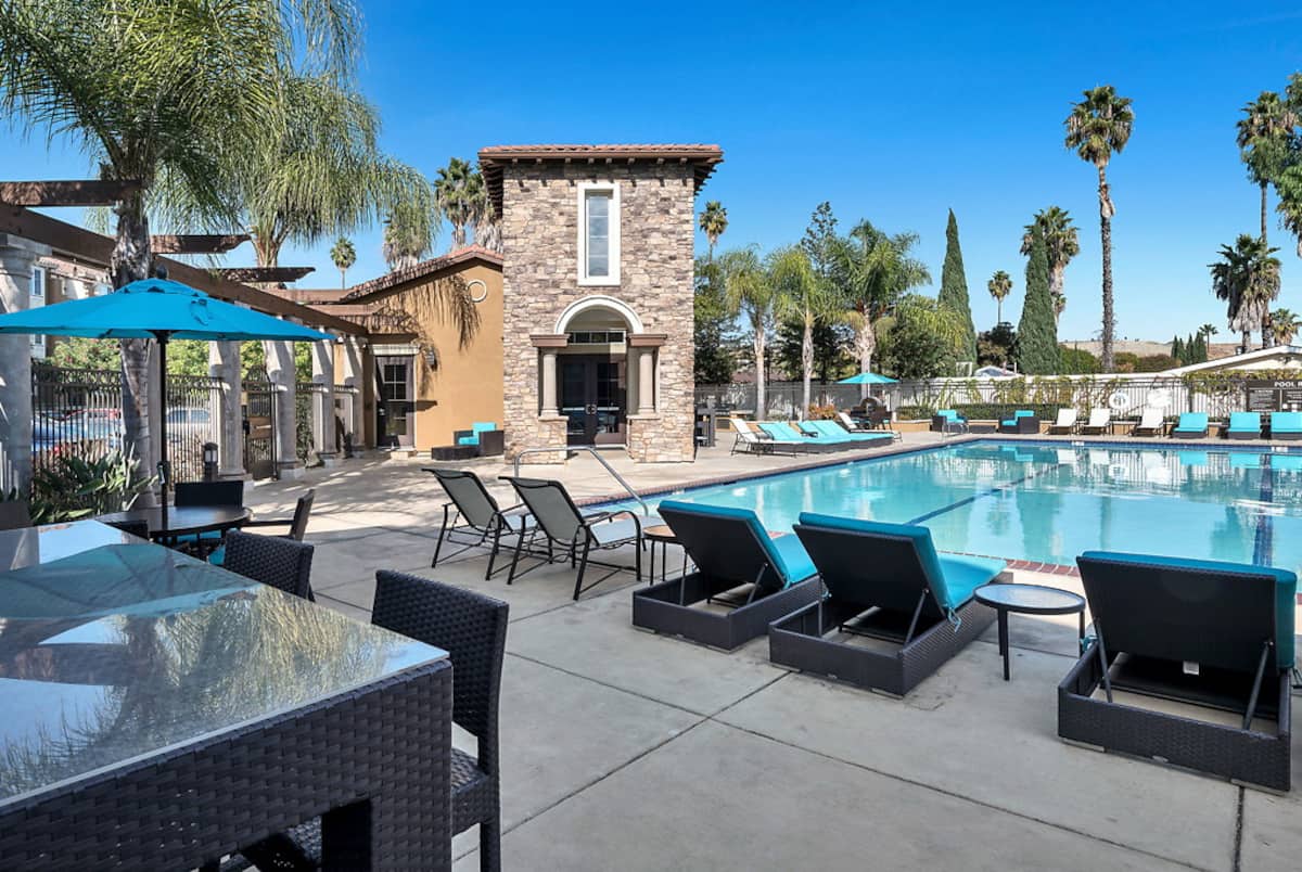 RGVtYW5kUGljdHVyZToxOTQzMTU2Mjcz