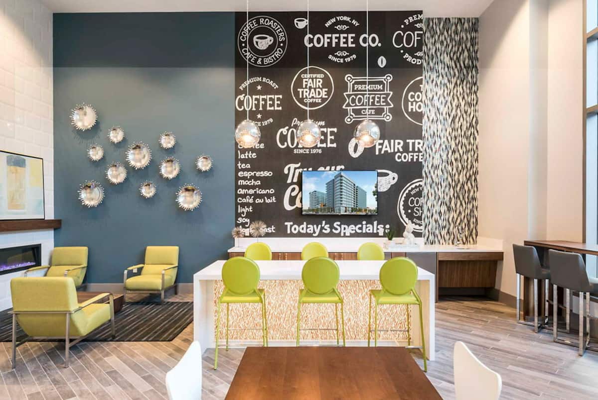 RGVtYW5kUGljdHVyZToxOTQzMTU5Mjgy