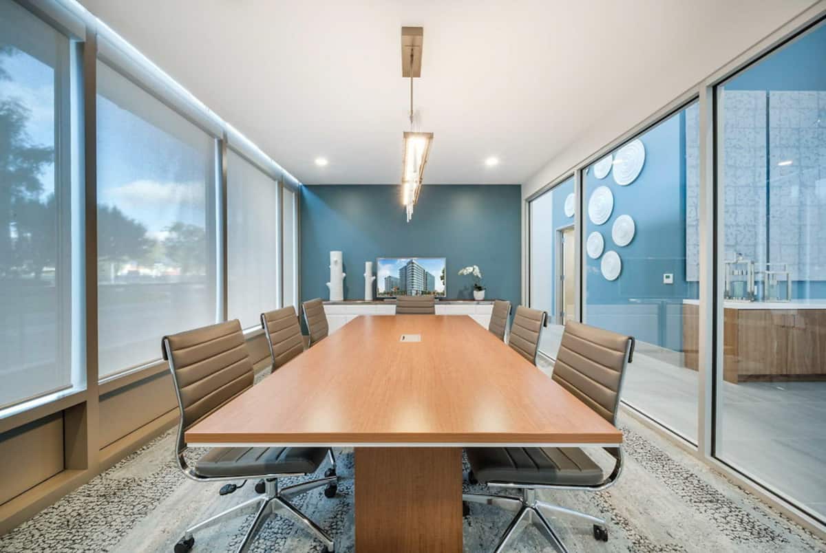 RGVtYW5kUGljdHVyZToxOTQzMTU5MzAw