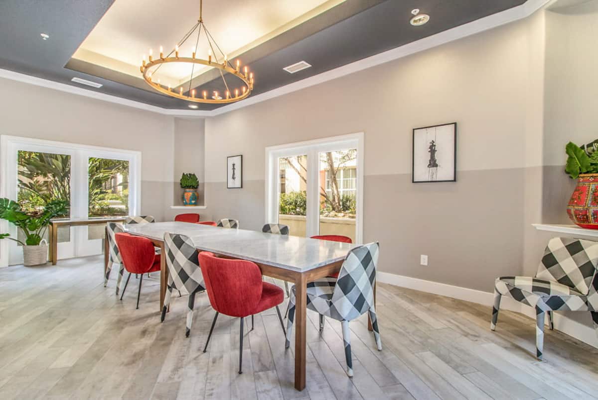 RGVtYW5kUGljdHVyZToxOTQzMTYxMTIz