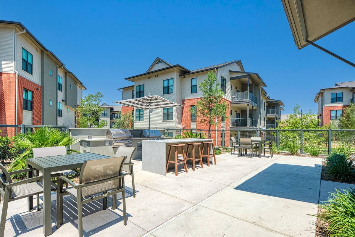 Tacara At Crosswinds, an Airbnbfriendly apartment