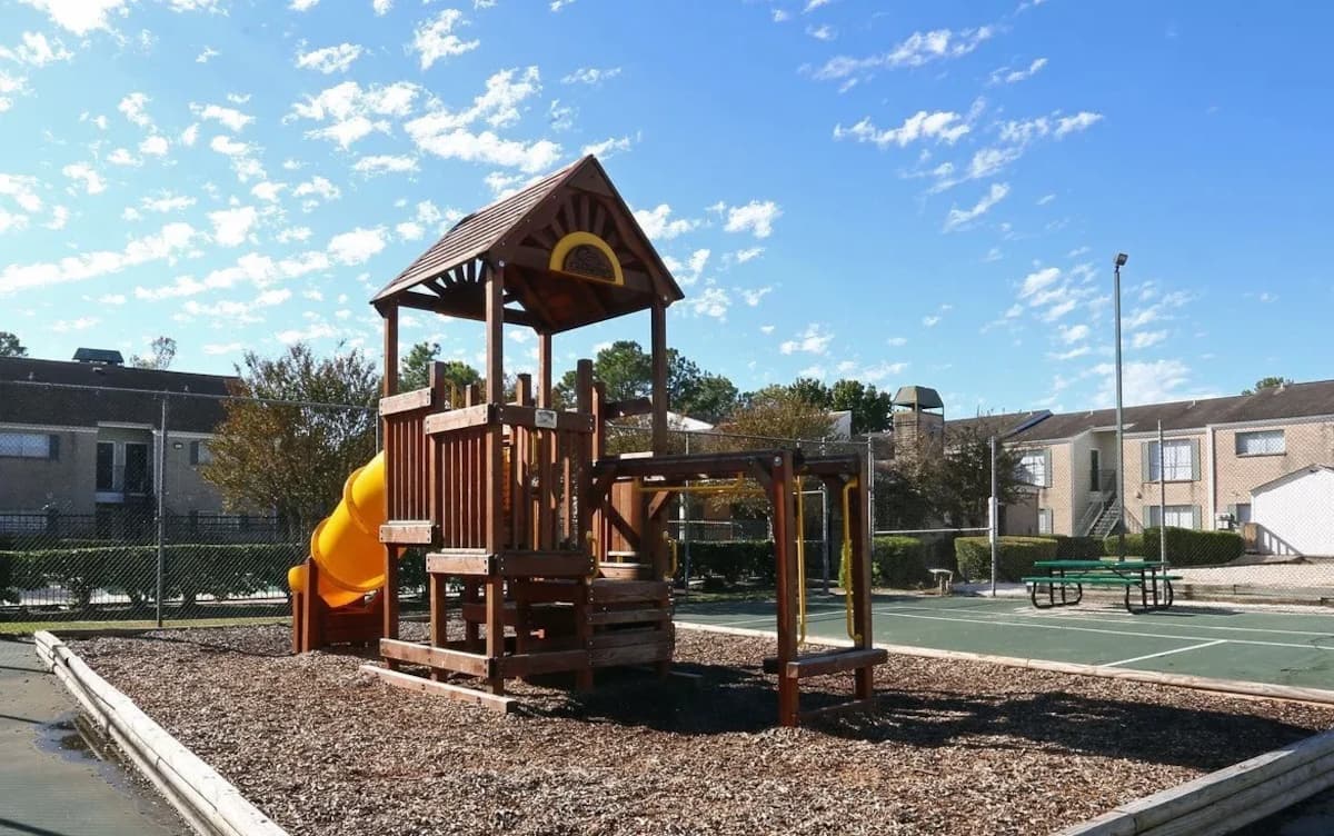 RGVtYW5kUGljdHVyZToxOTk5MDYzMTIx