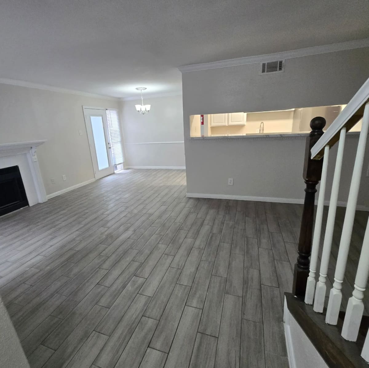 RGVtYW5kUGljdHVyZToxOTk5MTQ1MDU1