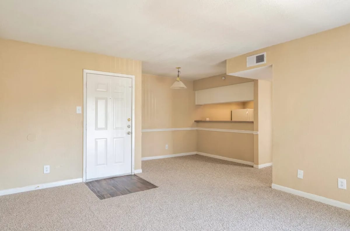 RGVtYW5kUGljdHVyZToxOTk5MTM0Nzkz