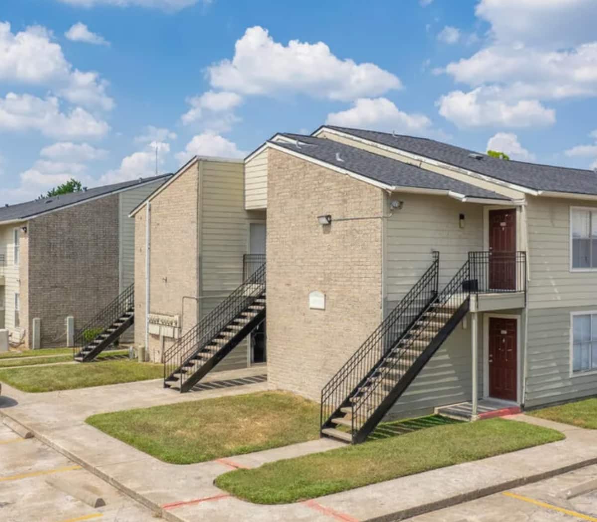 RGVtYW5kUGljdHVyZToxOTk5MTI3MTM4