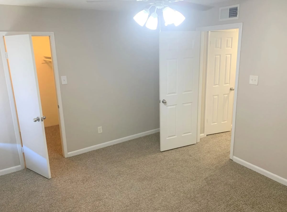 , an Airbnb-friendly apartment in Houston, TX