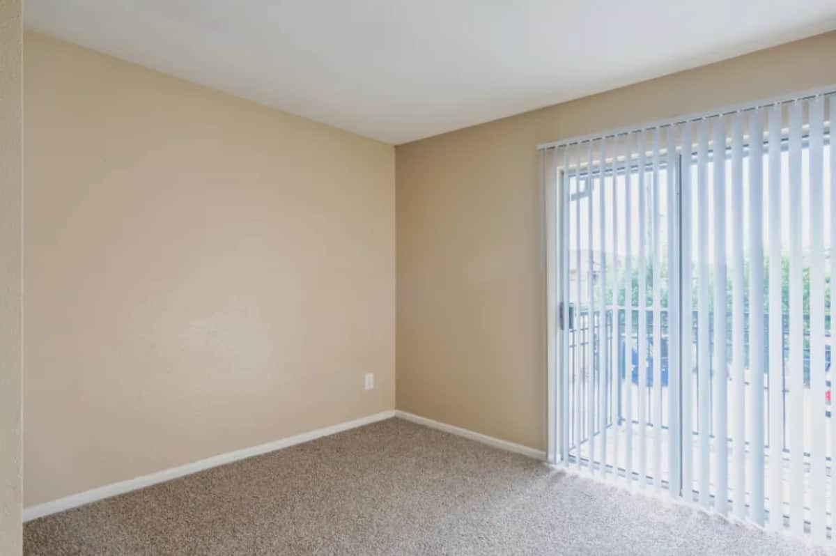 RGVtYW5kUGljdHVyZToxOTk5MTQwNzMw