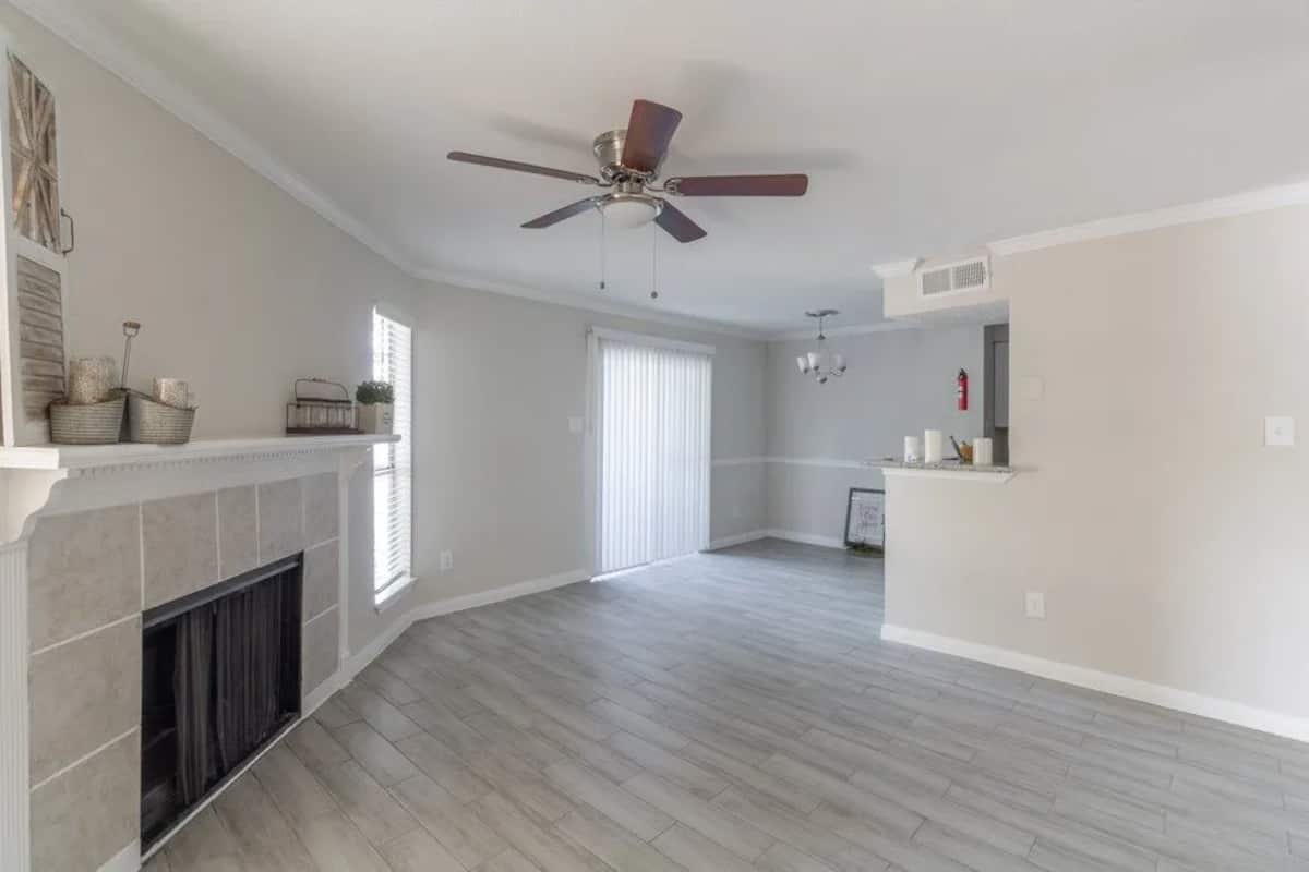 RGVtYW5kUGljdHVyZToxOTk5MDcxNzQ2