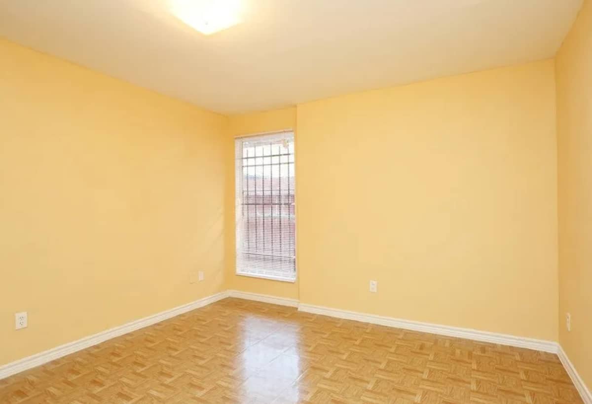 RGVtYW5kUGljdHVyZToxOTk5MDQzOTA1