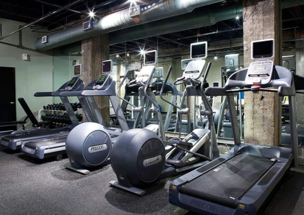 RGVtYW5kUGljdHVyZToxOTUxNjU3ODEz