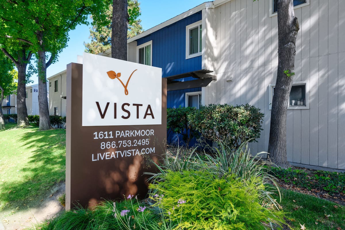 RGVtYW5kUGljdHVyZToyMjczNTUyMDEy