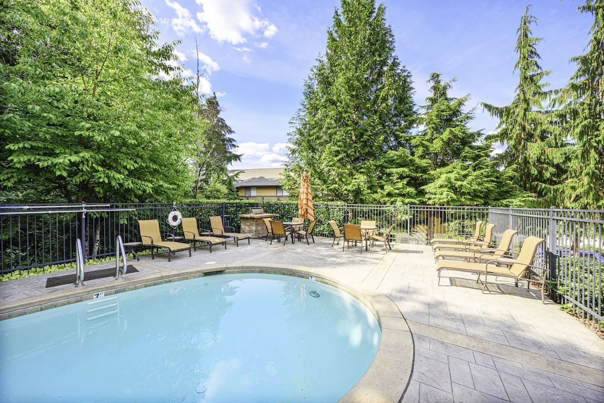 , an Airbnb-friendly apartment in Redmond, WA