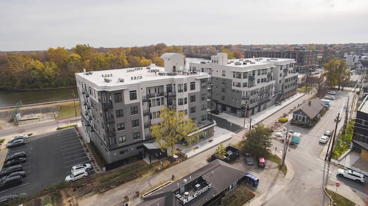 RGVtYW5kUGljdHVyZToyNTcxMzg2NzE1