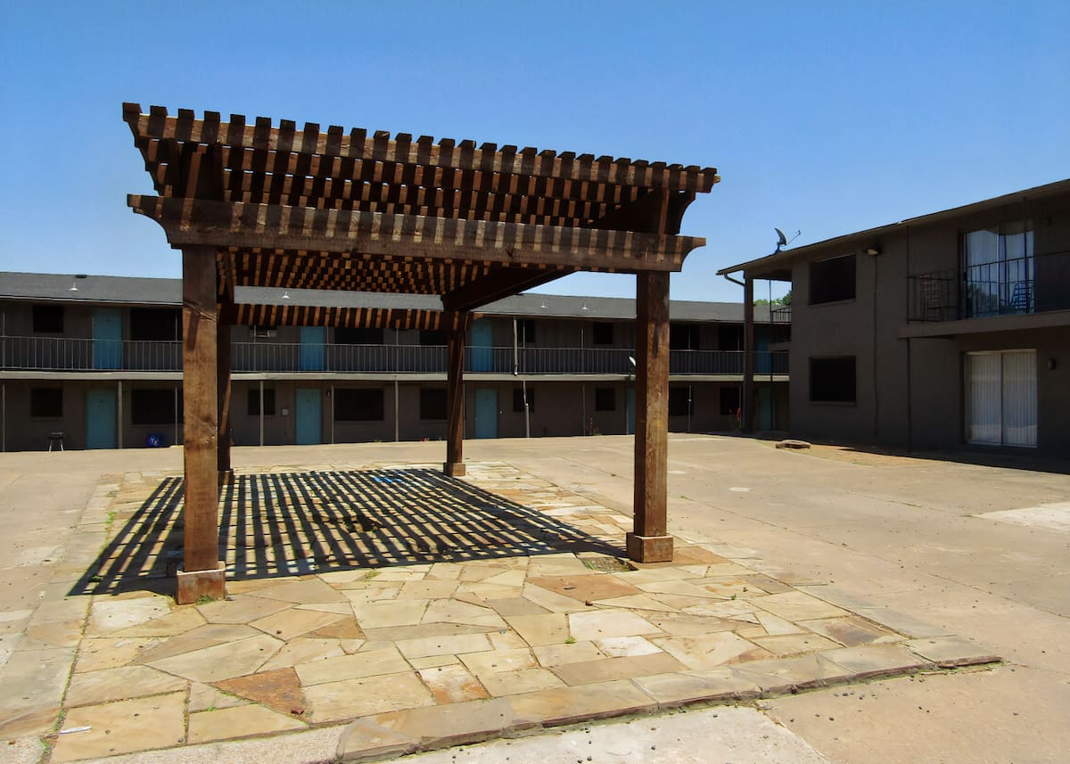 RGVtYW5kUGljdHVyZToyMDQ2OTcwMDIx