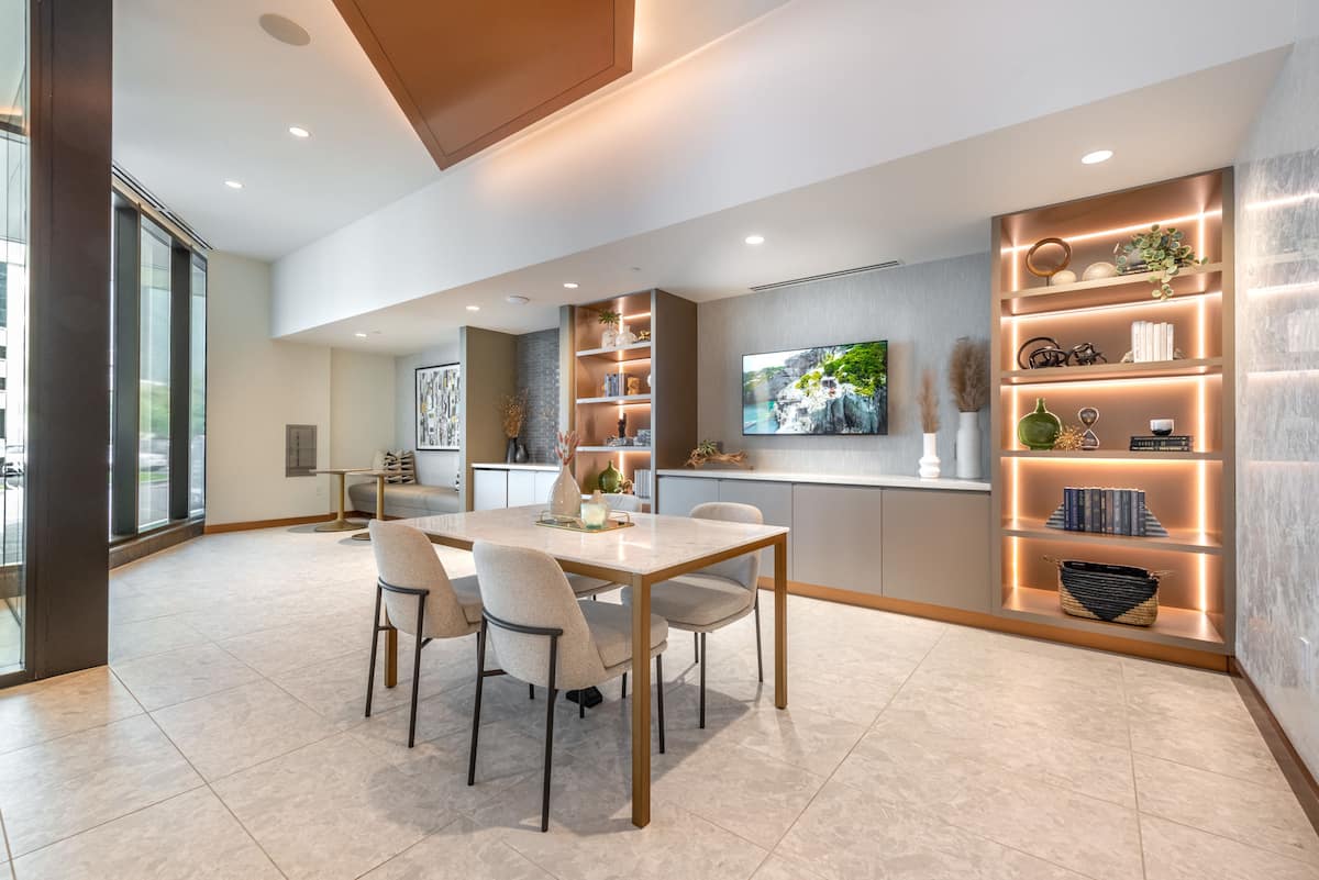 RGVtYW5kUGljdHVyZToyMDg5NTEwMjkw