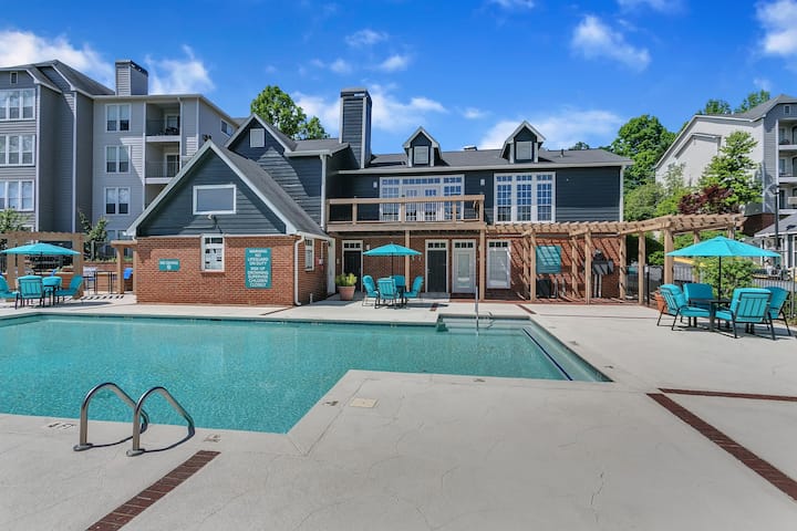 RGVtYW5kUGljdHVyZToyNTcxMzg0ODQw