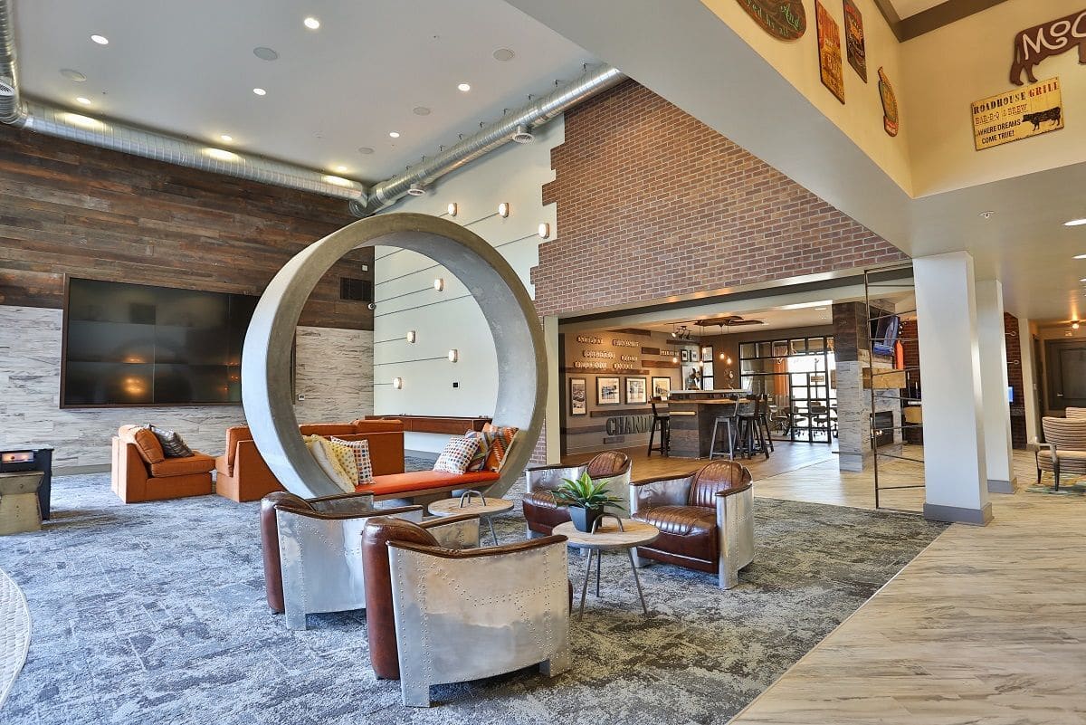 RGVtYW5kUGljdHVyZToxOTUxNjY2NTg3