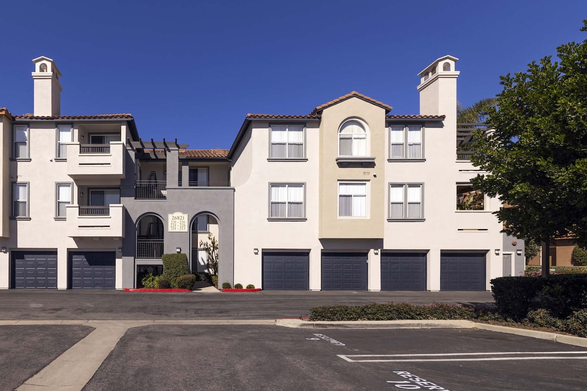 , an Airbnb-friendly apartment in Mission Viejo, CA