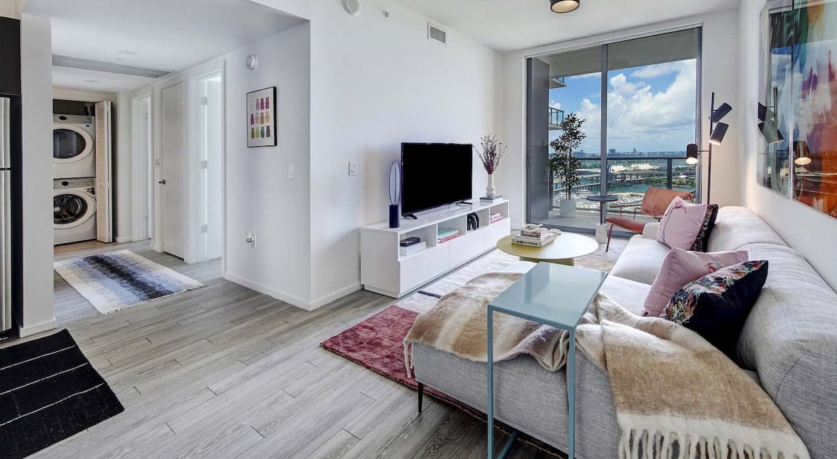 , an Airbnb-friendly apartment in Miami, FL