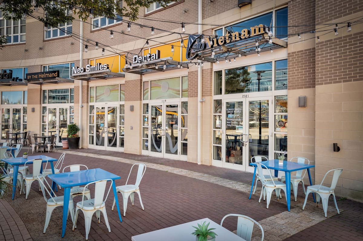 RGVtYW5kUGljdHVyZToxOTUxODMxNjQ2