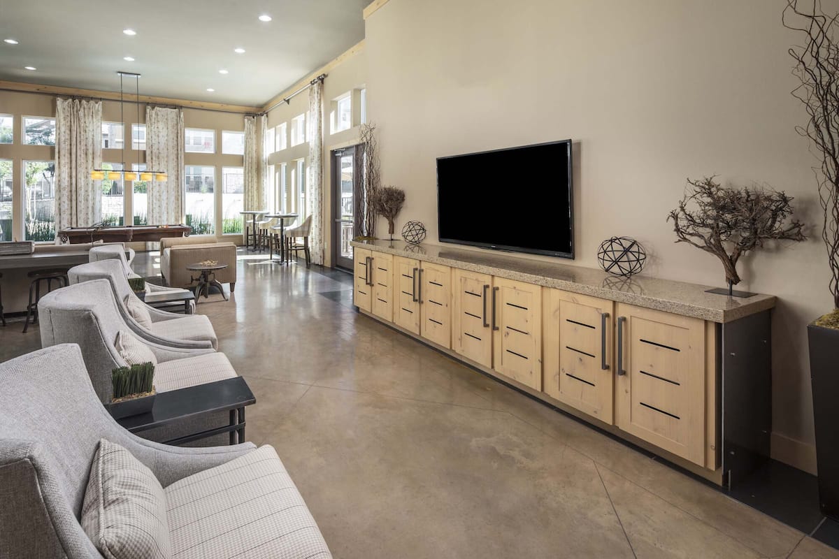 RGVtYW5kUGljdHVyZToxOTUxNjYwNzcy