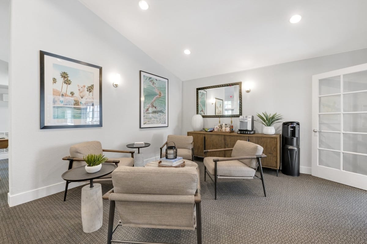 RGVtYW5kUGljdHVyZToyMjczNTUxODgw