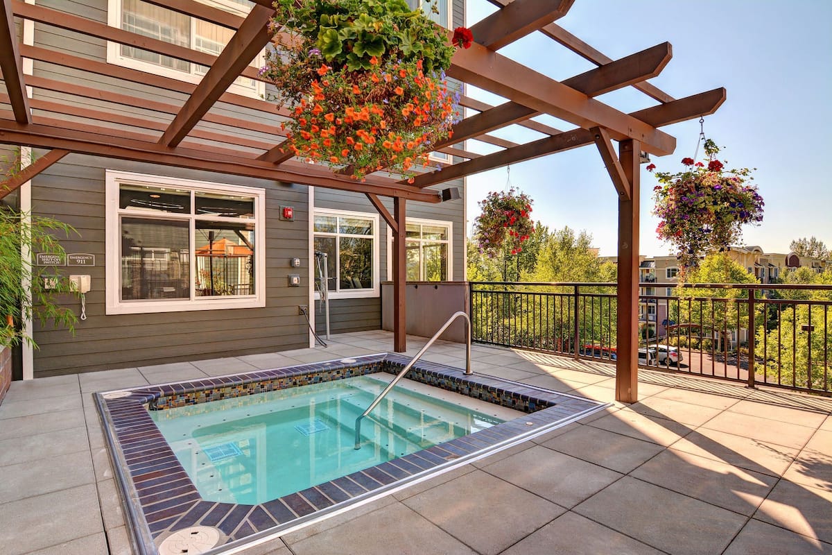 , an Airbnb-friendly apartment in Woodinville, WA