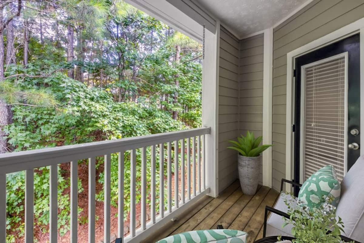 , an Airbnb-friendly apartment in Kennesaw, GA