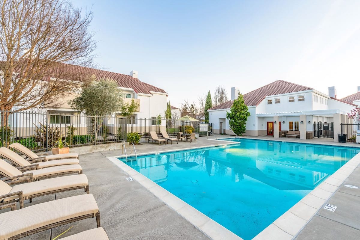 , an Airbnb-friendly apartment in Petaluma, CA
