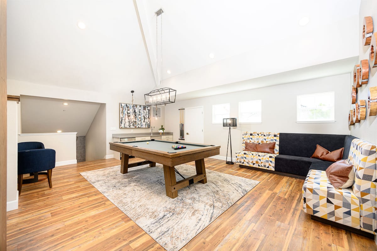 RGVtYW5kUGljdHVyZToyMjczNTUxNTIw