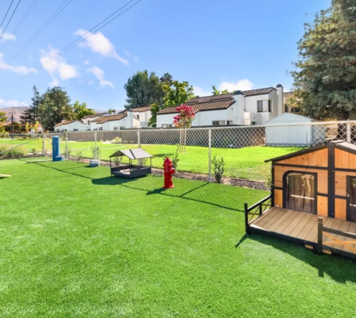 RGVtYW5kUGljdHVyZToyMjc0Nzk5NDYx