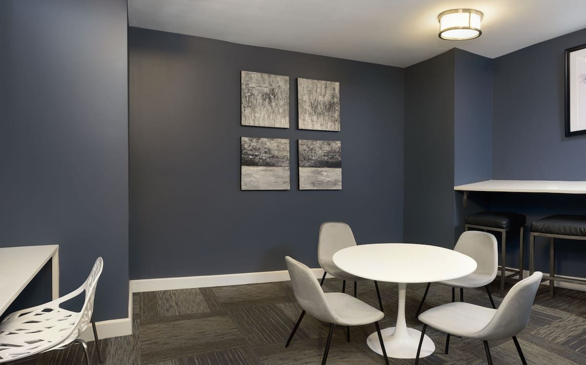 RGVtYW5kUGljdHVyZToxOTU1MjA3NDgy