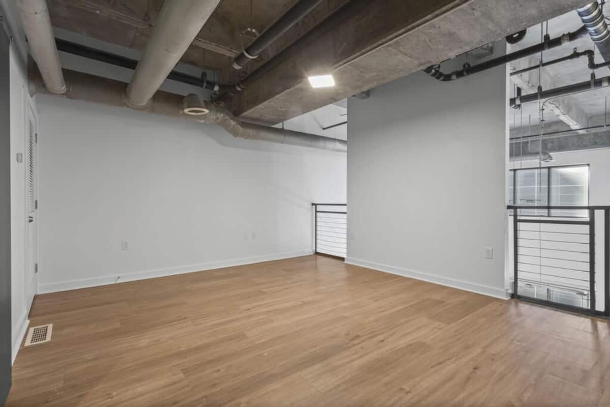 RGVtYW5kUGljdHVyZToxOTU1ODAwMDEy