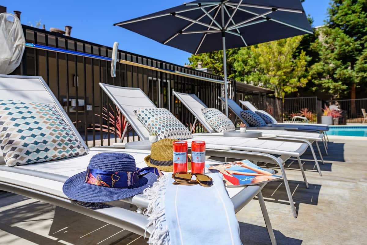 RGVtYW5kUGljdHVyZToyMjczNTUxNTkx