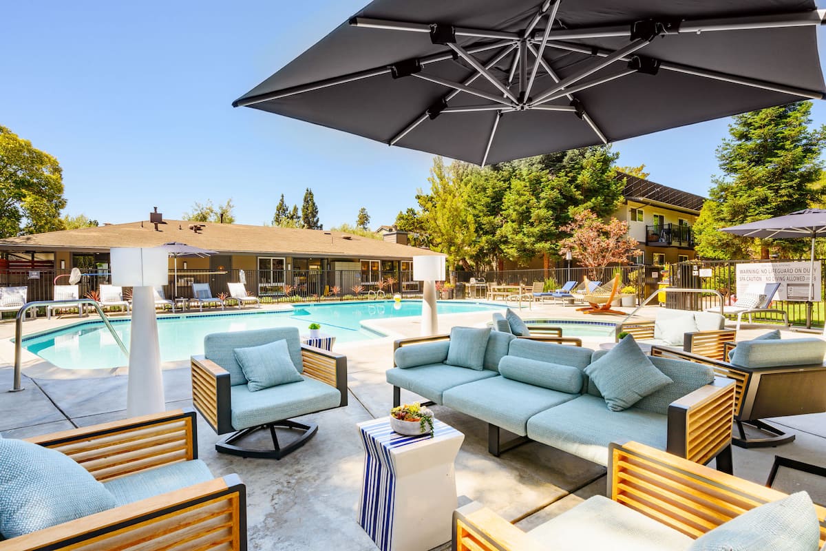 RGVtYW5kUGljdHVyZToyMjczNTUxNTg3