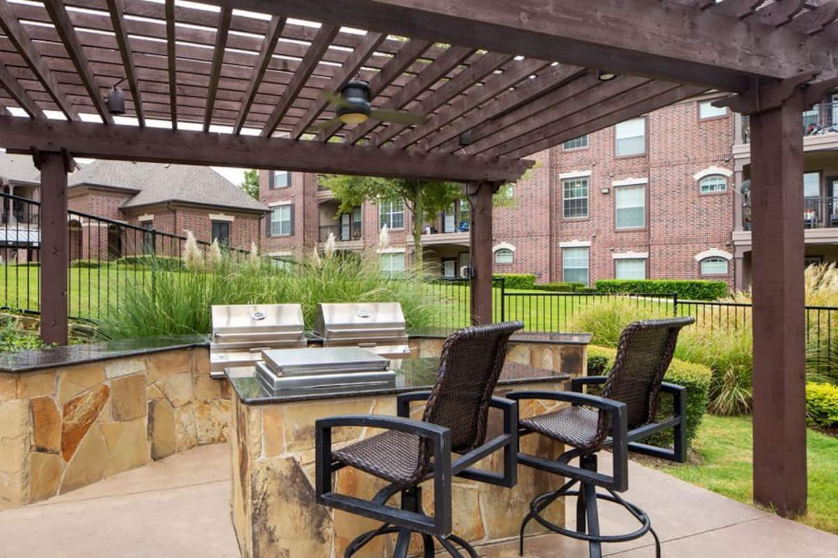 , an Airbnb-friendly apartment in Frisco, TX