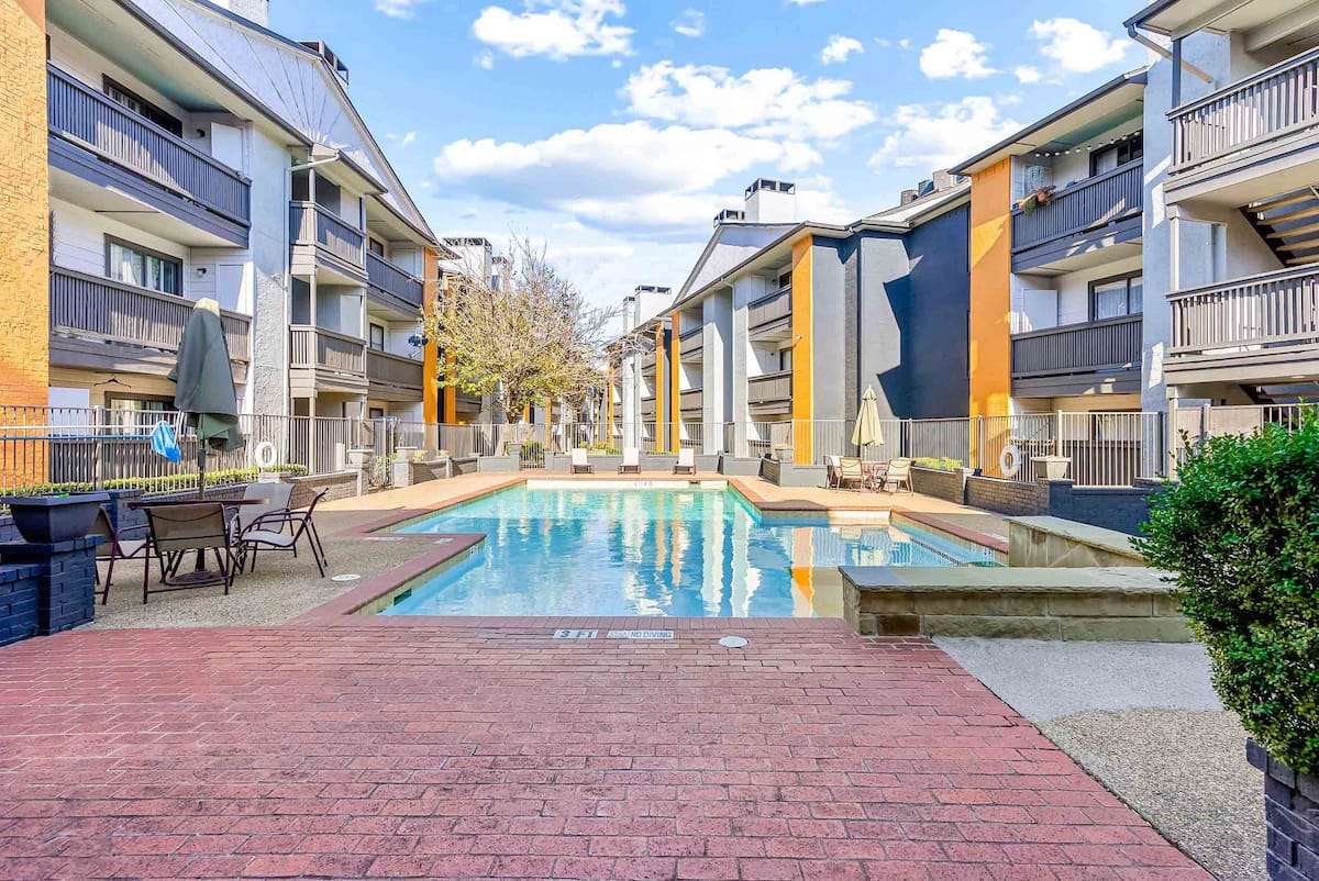 RGVtYW5kUGljdHVyZToyMzQyMDYzOTQw