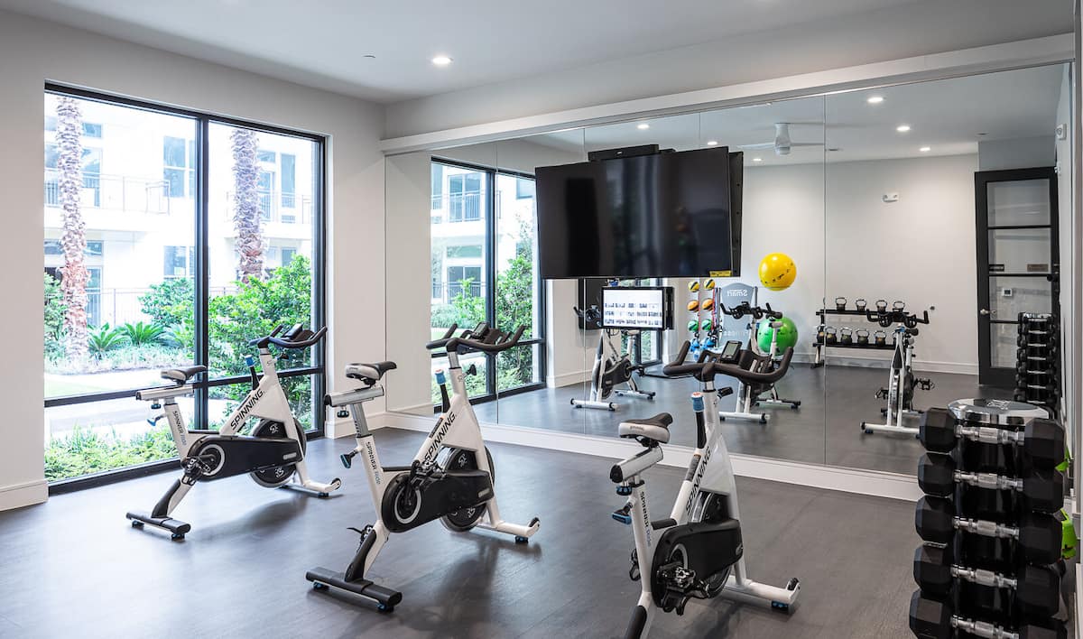 RGVtYW5kUGljdHVyZToyMDkzMDE2MDQ3