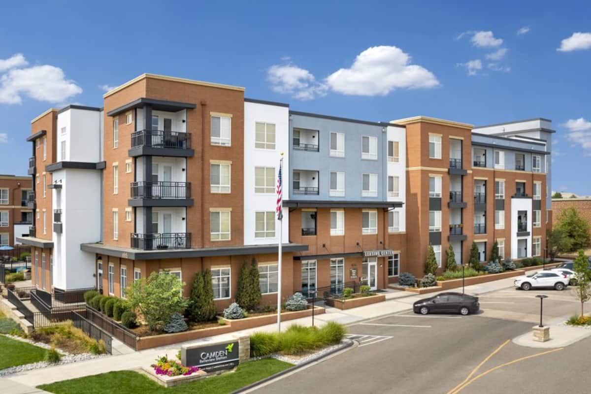Earn in Camden Belleview Station, an Airbnbfriendly apartment building
