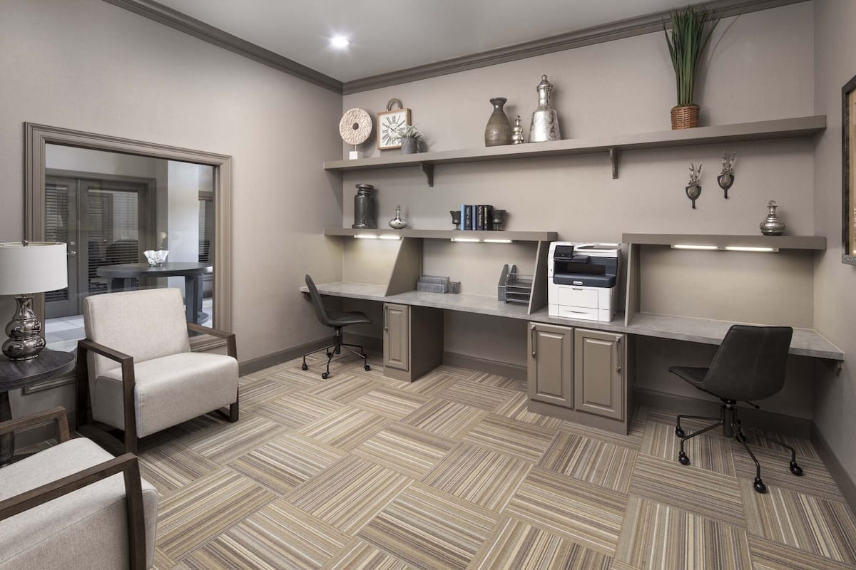 RGVtYW5kUGljdHVyZToxOTUyNDc4NTIw