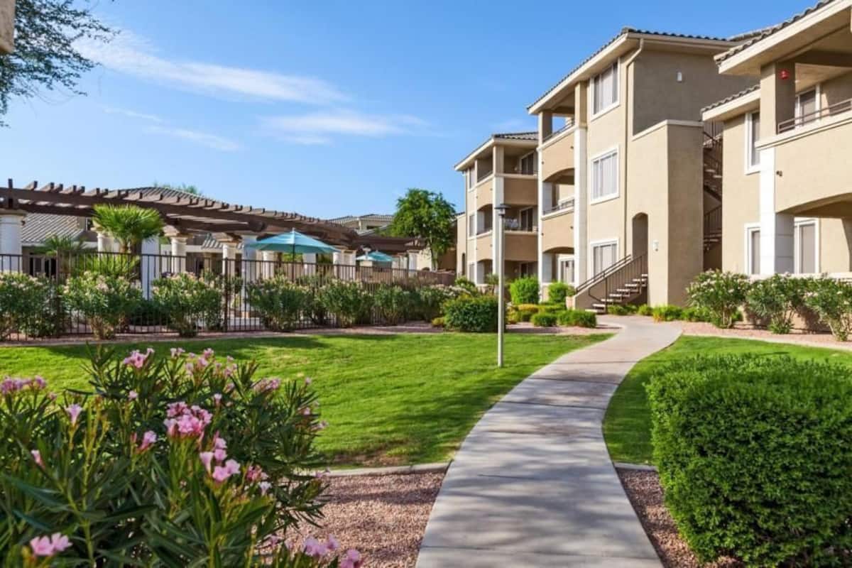, an Airbnb-friendly apartment in Scottsdale, AZ