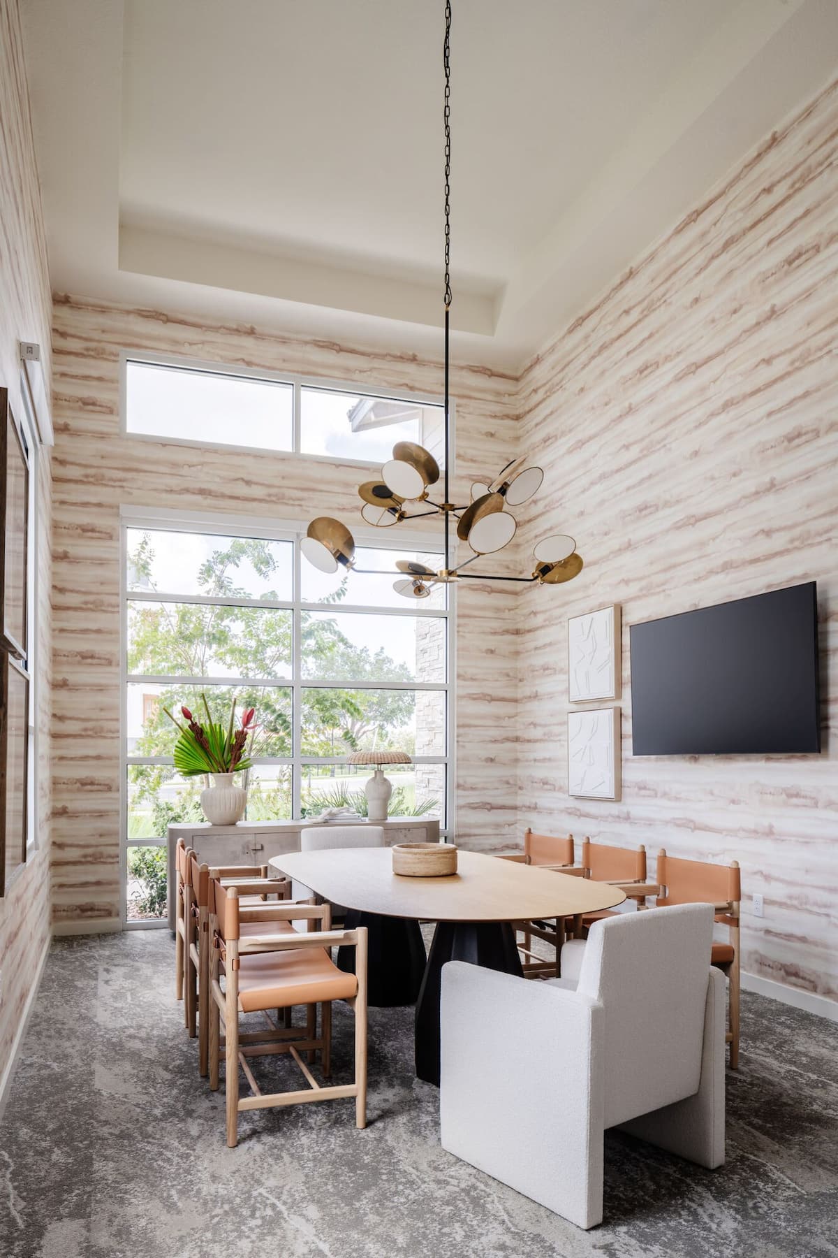 RGVtYW5kUGljdHVyZToxOTUxNjcyMTcx