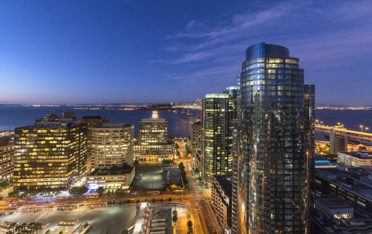 Exterior of Solaire, an Airbnb-friendly apartment in San Francisco, CA