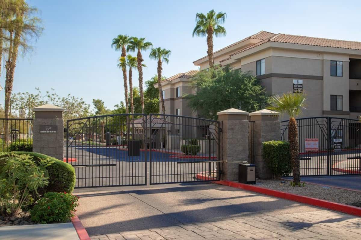 , an Airbnb-friendly apartment in Phoenix, AZ