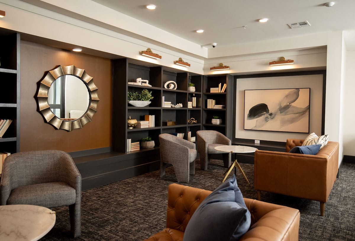 RGVtYW5kUGljdHVyZToyMjE3NjQ0OTgx